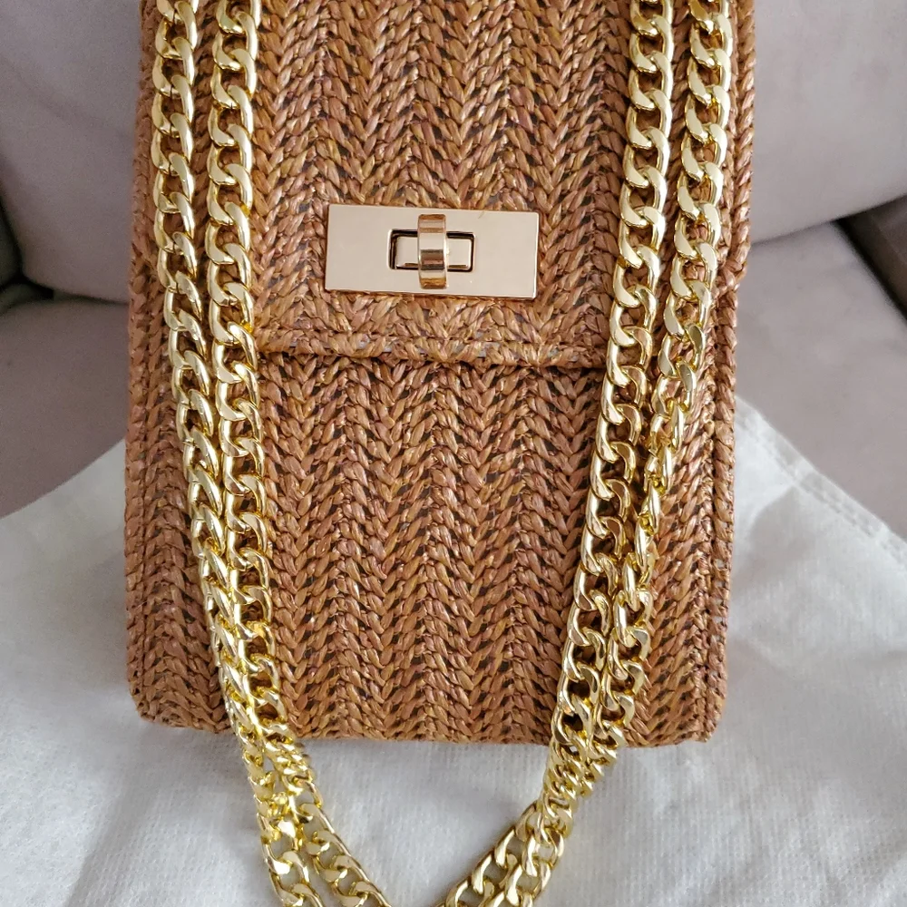 Cute Straw Crossbody - Picture 4 of 4